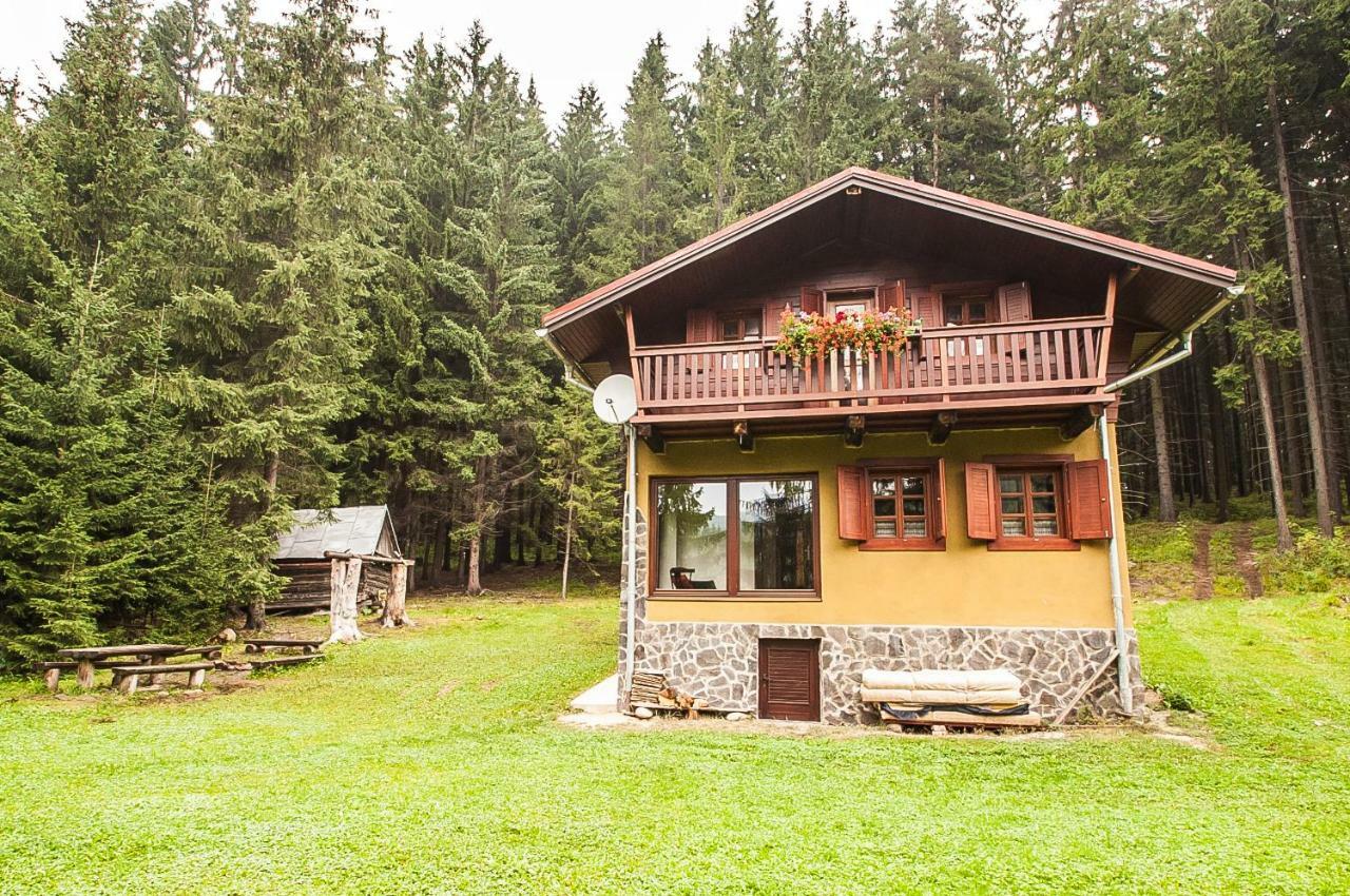 Ujastraba Villa Виходна Екстериор снимка